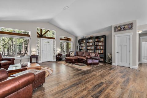 Tiny photo for 148957 Mabel Drive, La Pine, OR 97739 (MLS # 220219265)