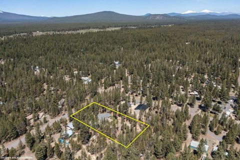 Tiny photo for 148957 Mabel Drive, La Pine, OR 97739 (MLS # 220219265)