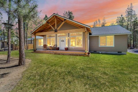 Photo of 148957 Mabel Drive, La Pine, OR 97739 (MLS # 220219265)