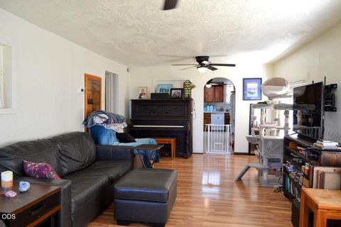 Tiny photo for 317 W Clark Street, Medford, OR 97501 (MLS # 220223024)