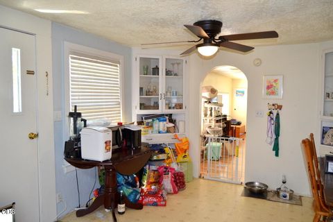 Tiny photo for 317 W Clark Street, Medford, OR 97501 (MLS # 220223024)