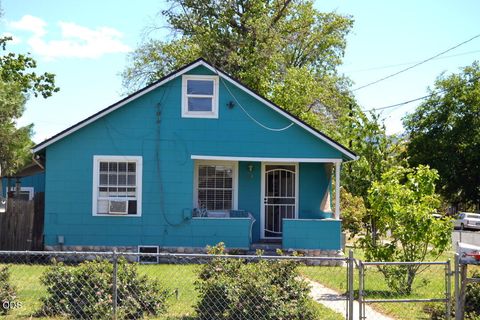 Photo of 317 W Clark Street, Medford, OR 97501 (MLS # 220223024)