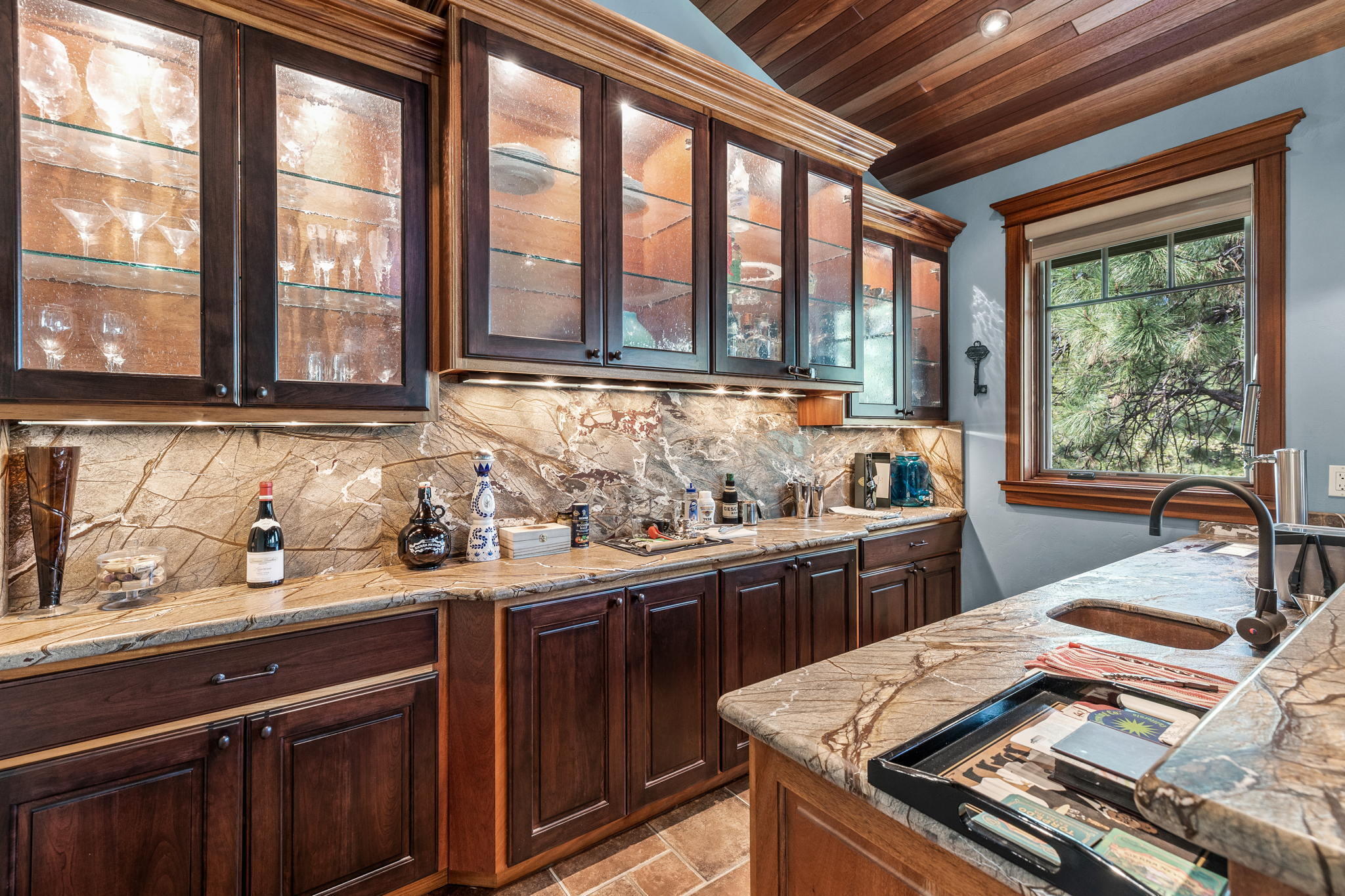 Broken Top - Residential