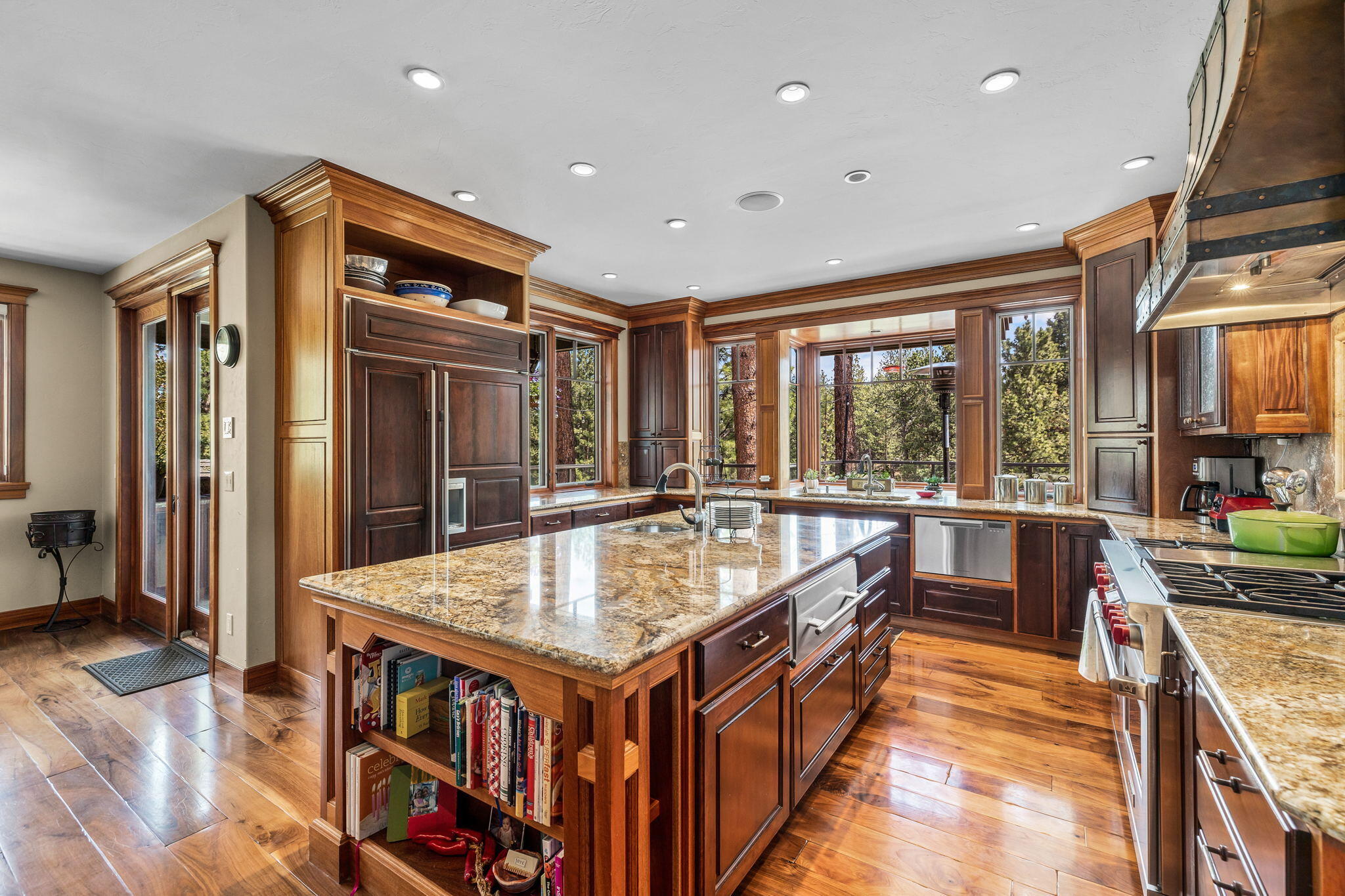 Broken Top - Residential