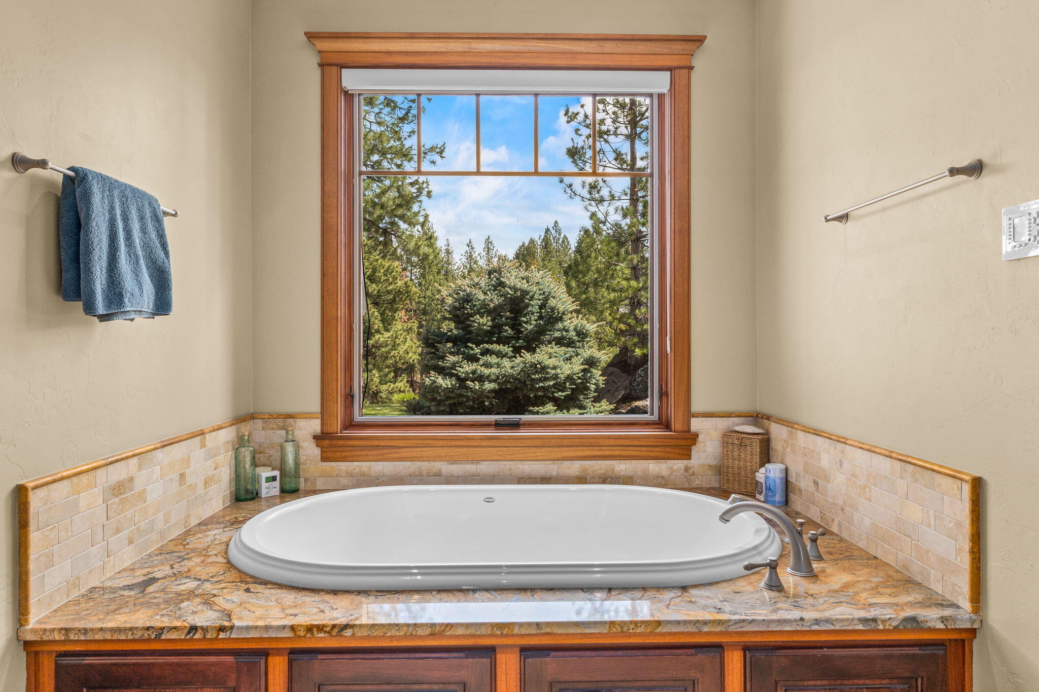 Broken Top - Residential