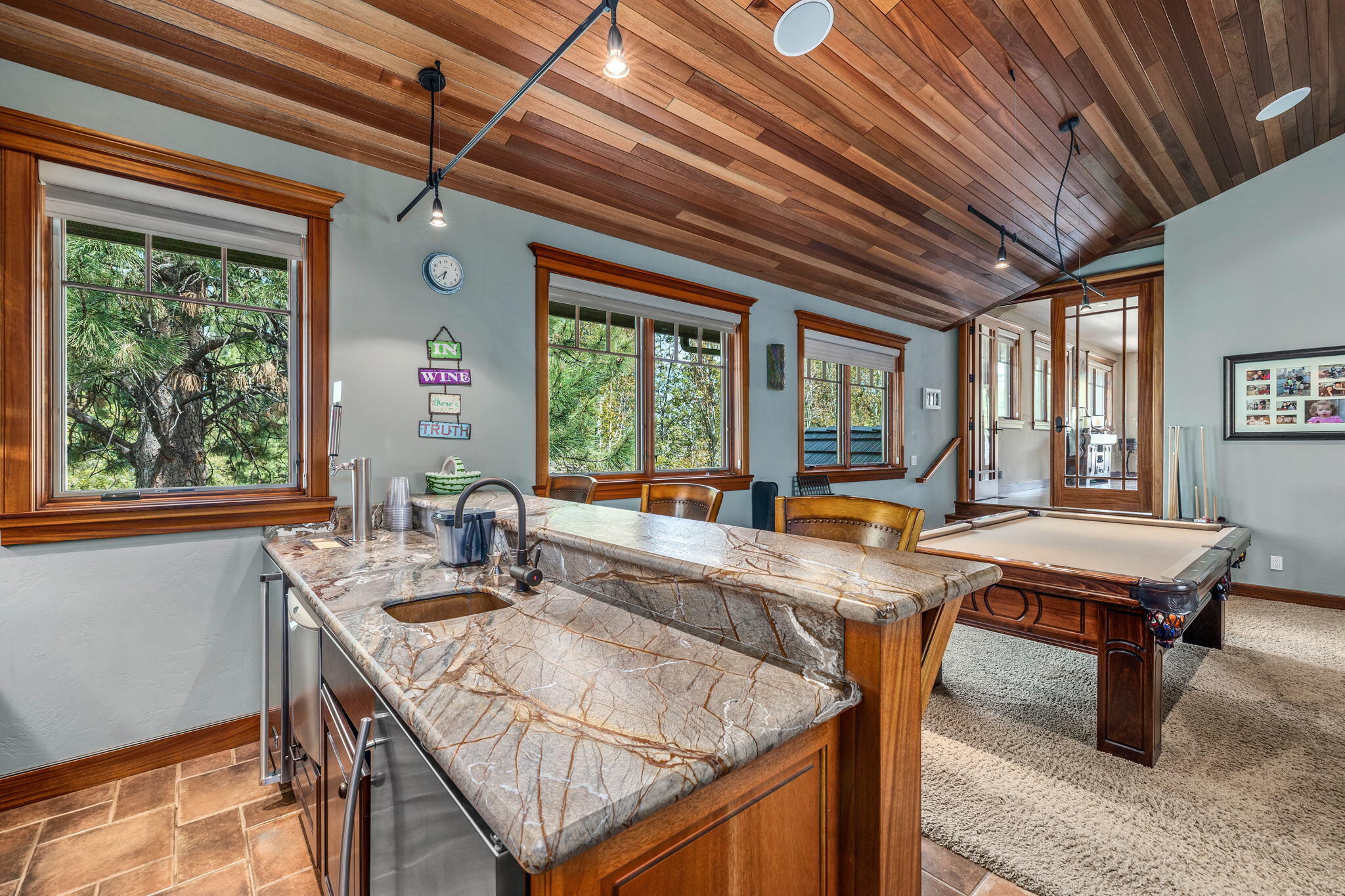 Broken Top - Residential