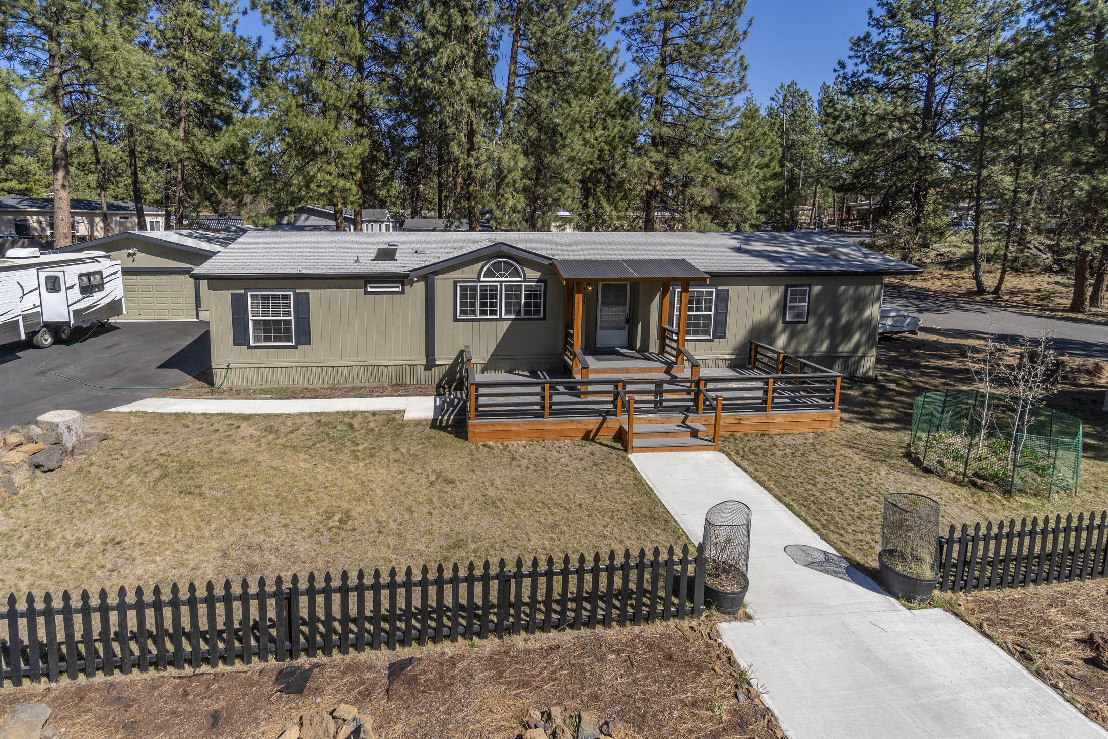 Romaine Village - Residential