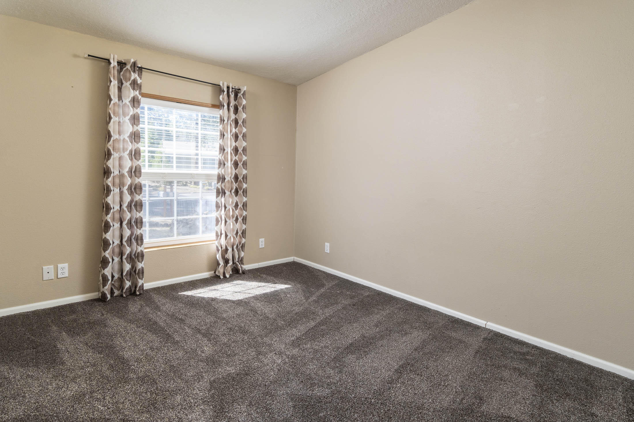 Romaine Village - Residential