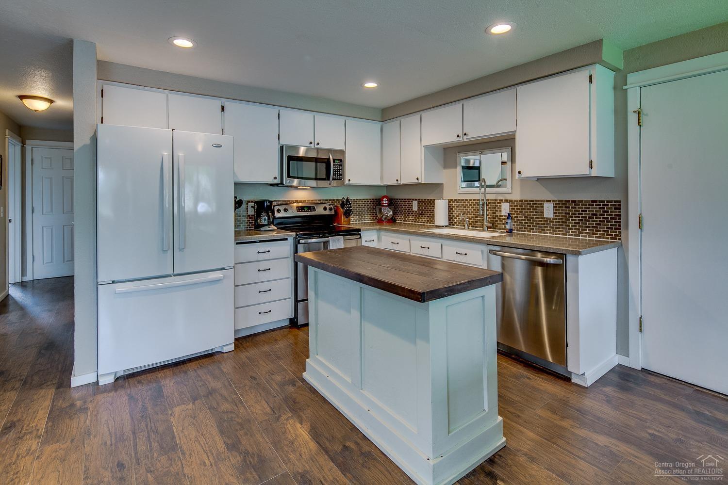 Umatilla Villa - Residential