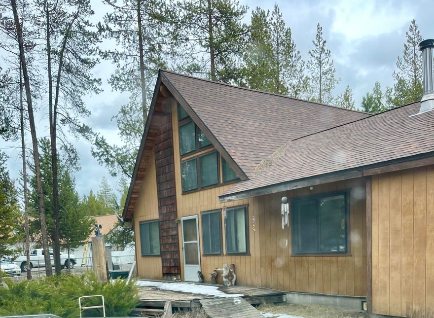 Fix up this property and make it a great home in La Pine. Nearly 1 ac. 3 bedrooms 1.5 baths. Property has been neglected. Do not disturb occupant.