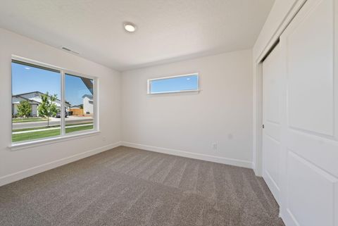 Tiny photo for 443 NW Monte Vista Avenue #120, Madras, OR 97741 (MLS # 220212830)
