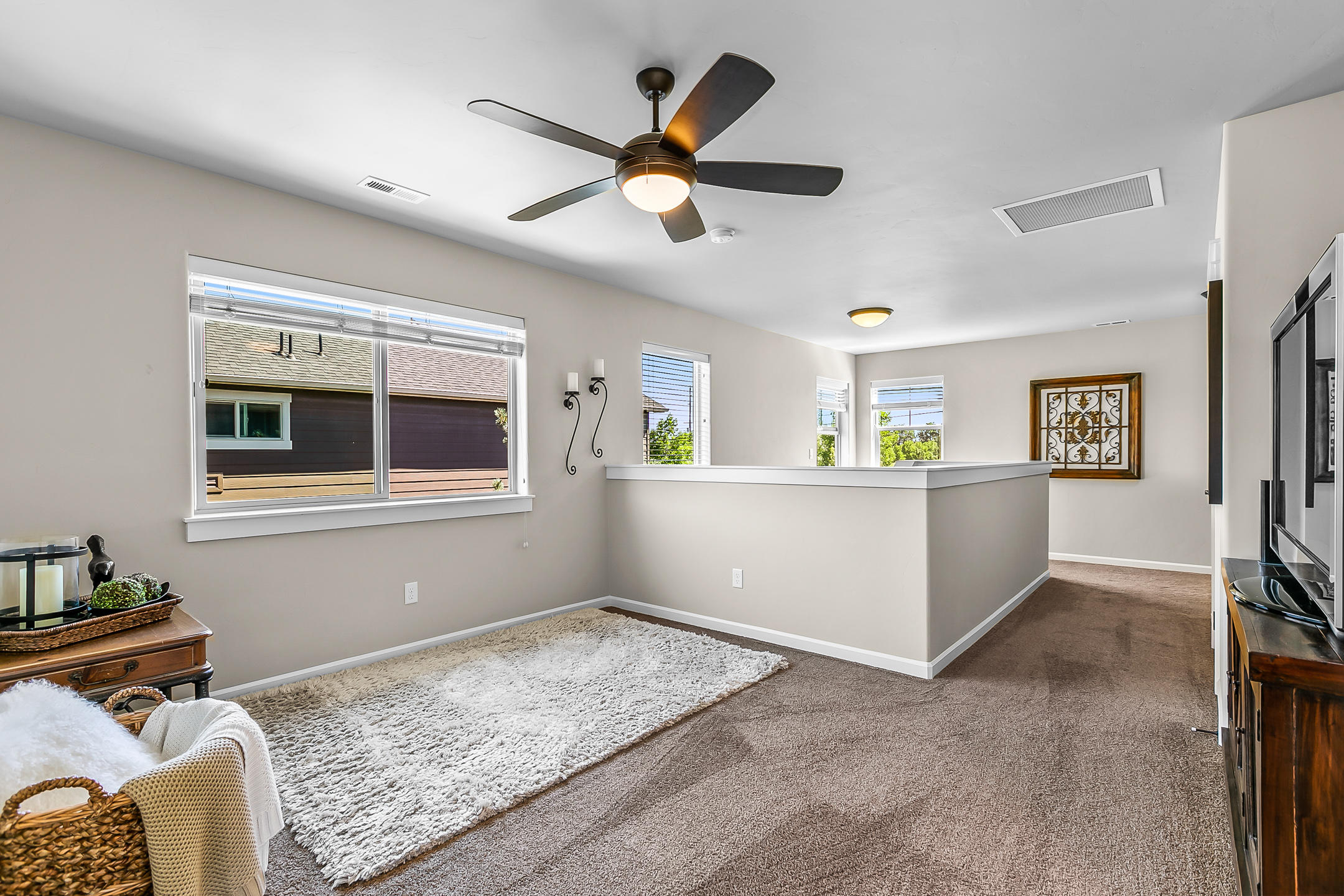 Lava Ridges - Residential