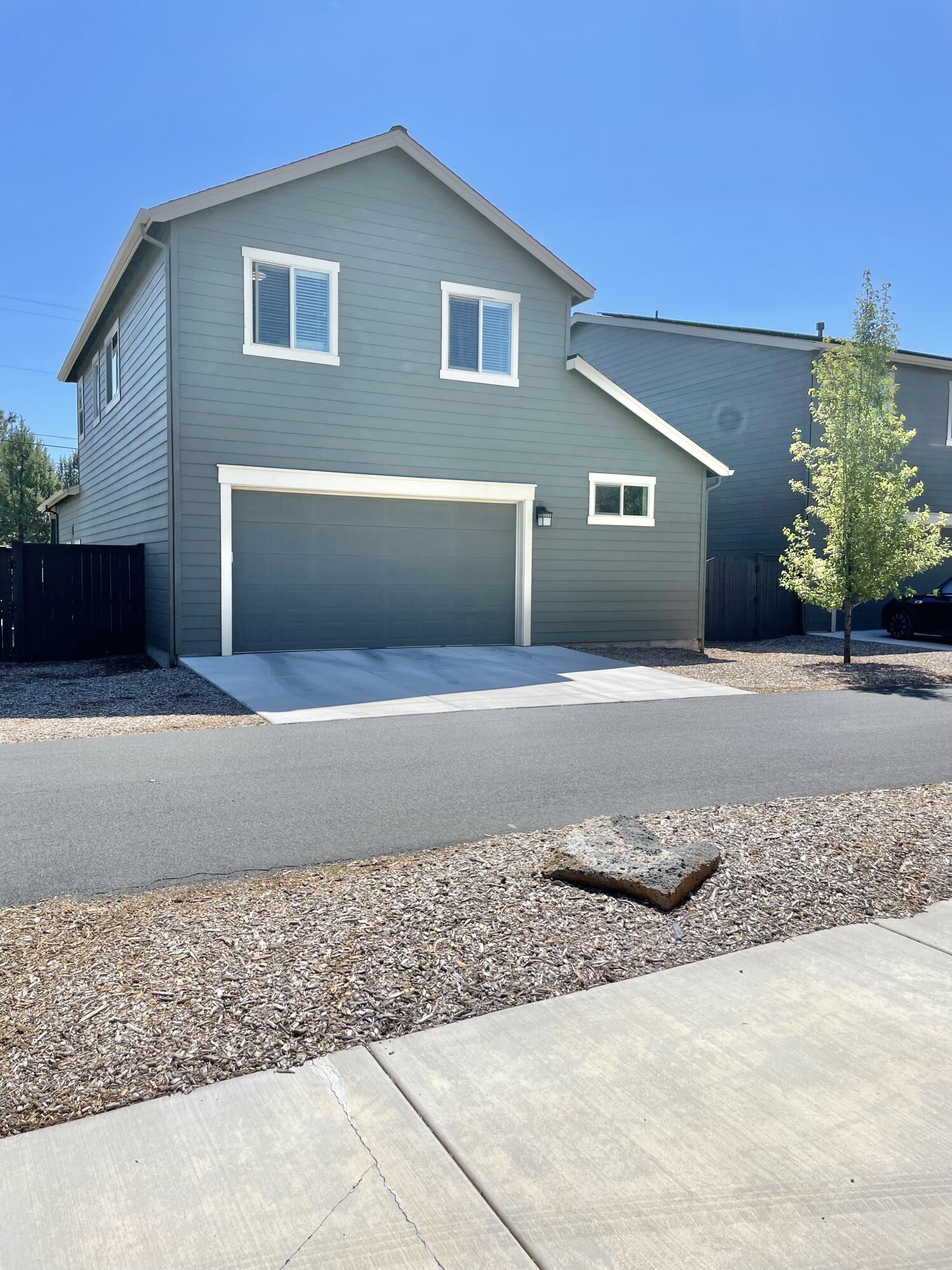 Lava Ridges - Residential