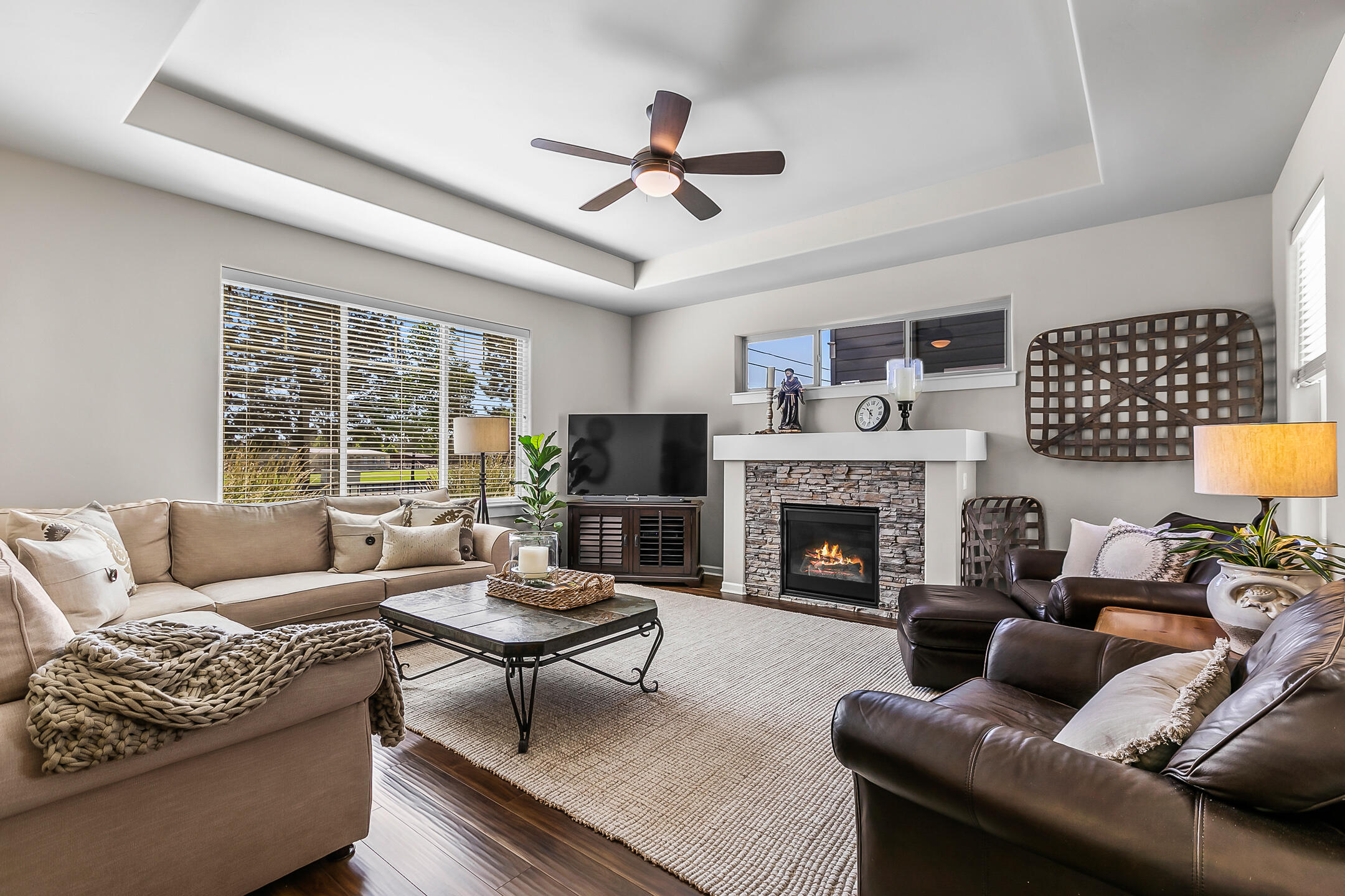 Lava Ridges - Residential