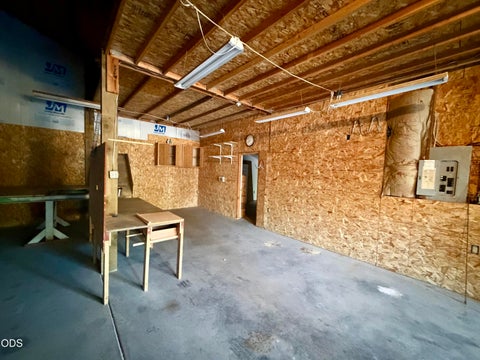 Tiny photo for 50842 Deer Forest Drive, La Pine, OR 97739 (MLS # 220227439)