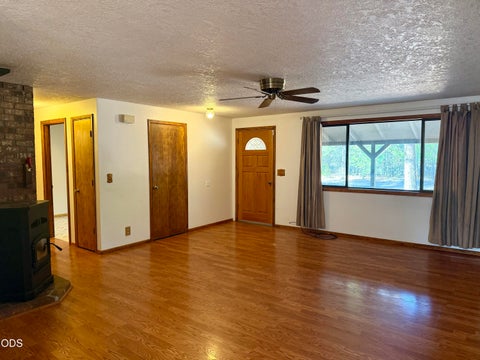 Tiny photo for 50842 Deer Forest Drive, La Pine, OR 97739 (MLS # 220227439)