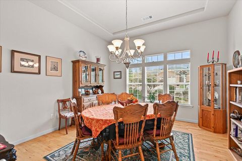 Tiny photo for 268 Robert Trent Jones Boulevard, Eagle Point, OR 97524 (MLS # 220212174)