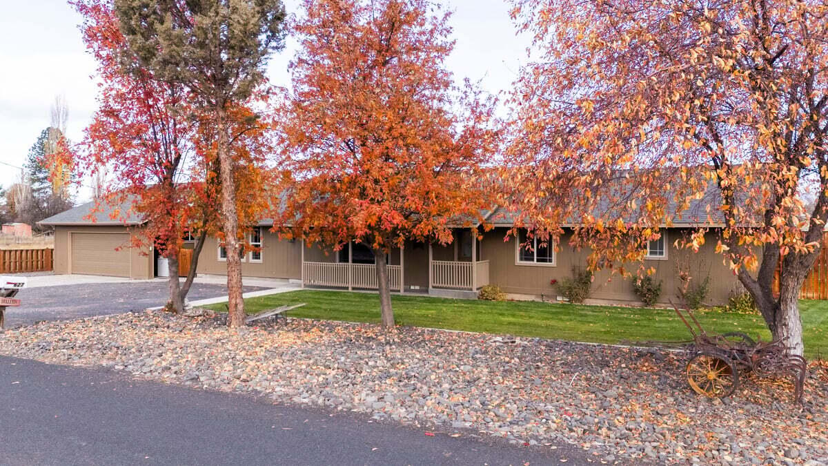 627 NW Martingale Road