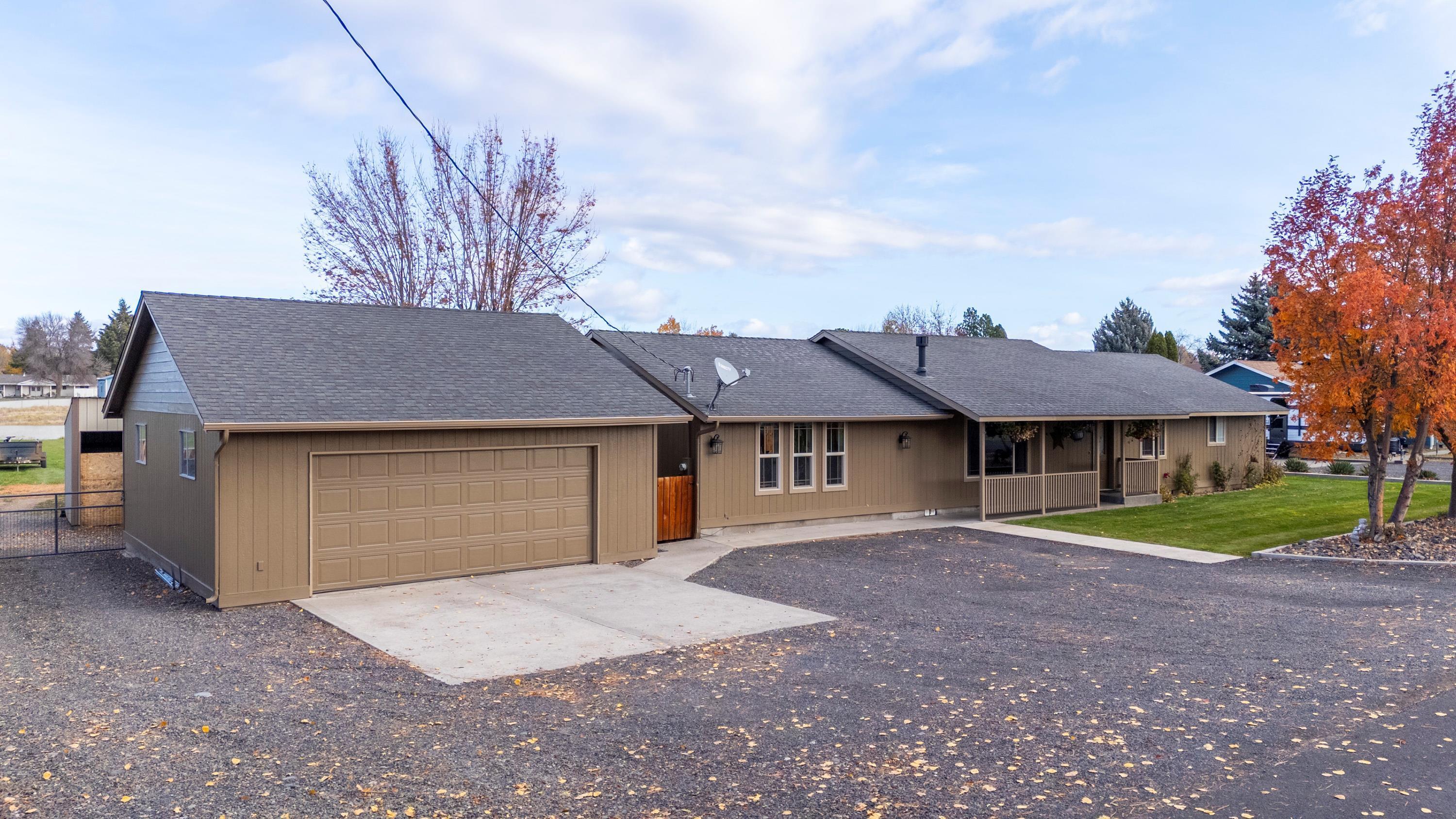 627 NW Martingale Road