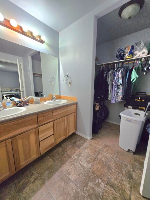 Tiny photo for 16498 Cassidy Drive, La Pine, OR 97739 (MLS # 220219975)