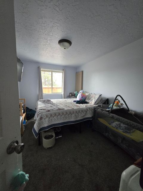 Tiny photo for 16498 Cassidy Drive, La Pine, OR 97739 (MLS # 220219975)