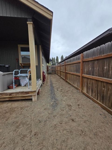 Tiny photo for 16498 Cassidy Drive, La Pine, OR 97739 (MLS # 220219975)