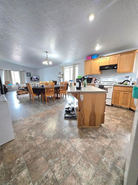 Tiny photo for 16498 Cassidy Drive, La Pine, OR 97739 (MLS # 220219975)