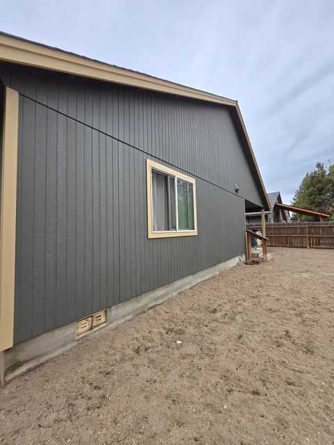 Tiny photo for 16498 Cassidy Drive, La Pine, OR 97739 (MLS # 220219975)