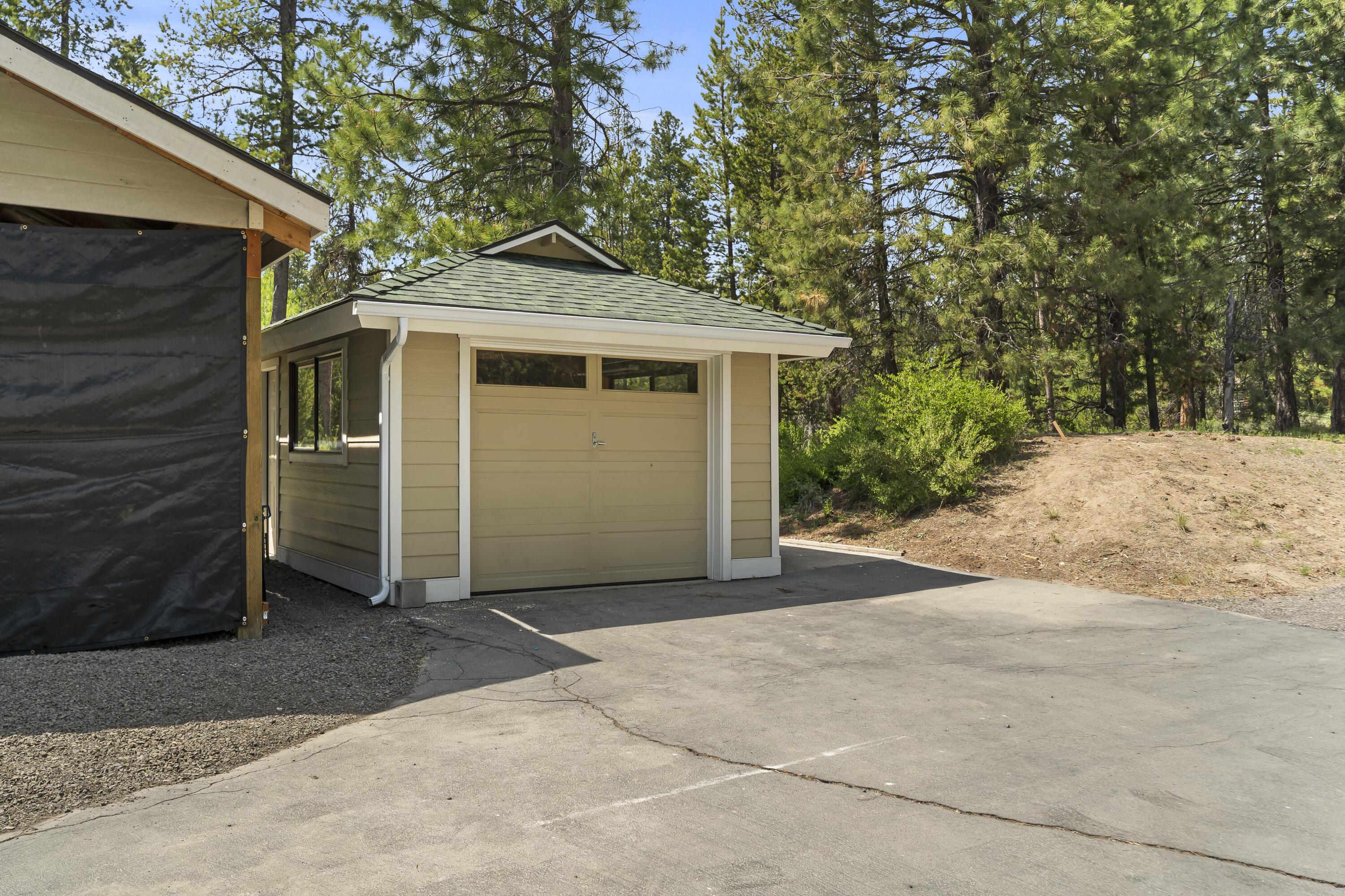 Fall River Estate - Residential