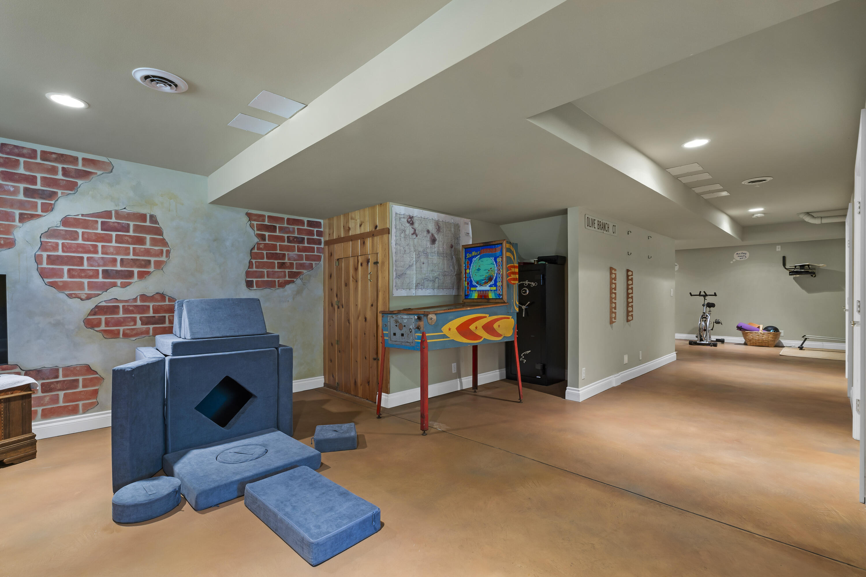 Fall River Estate - Residential