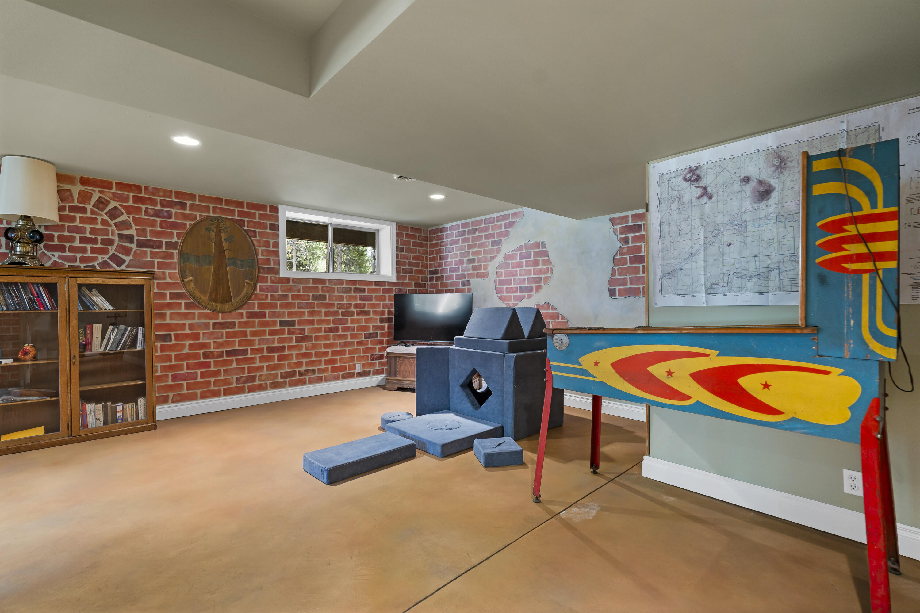 Fall River Estate - Residential