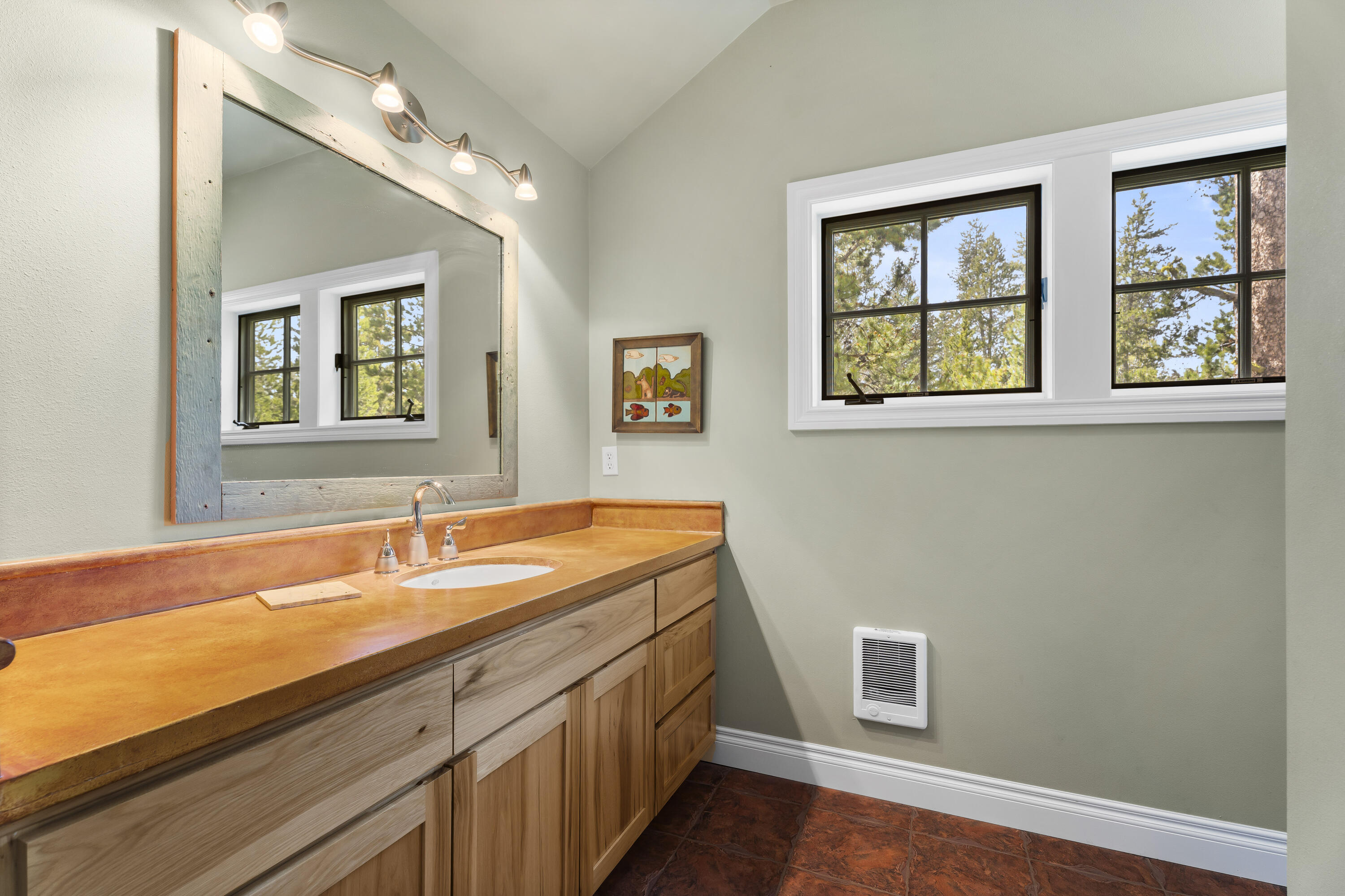 Fall River Estate - Residential