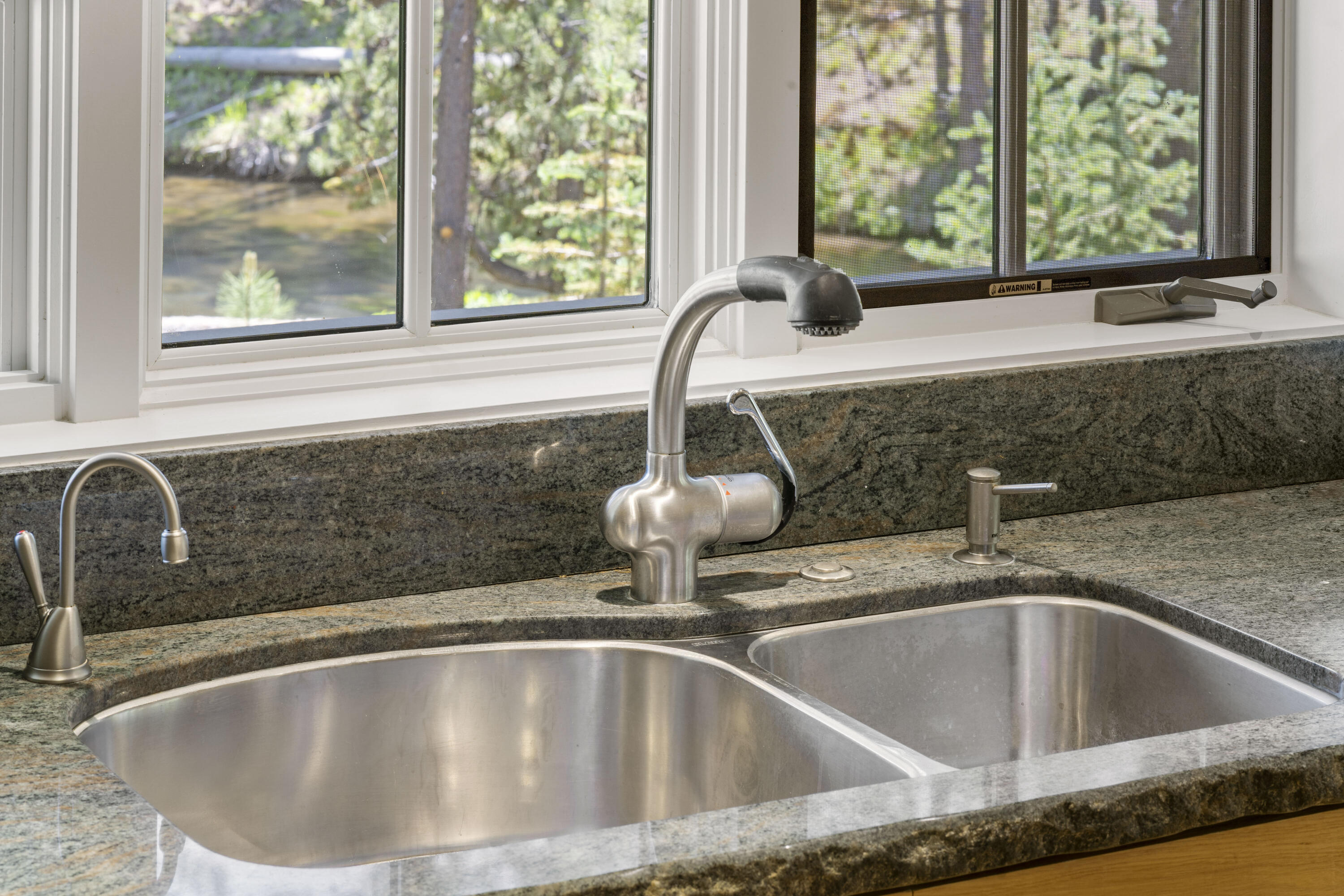 Fall River Estate - Residential