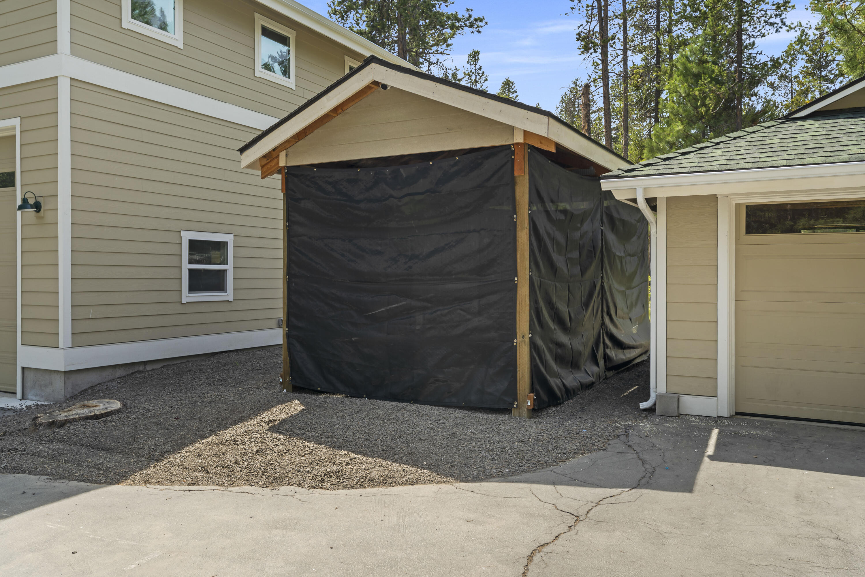 Fall River Estate - Residential