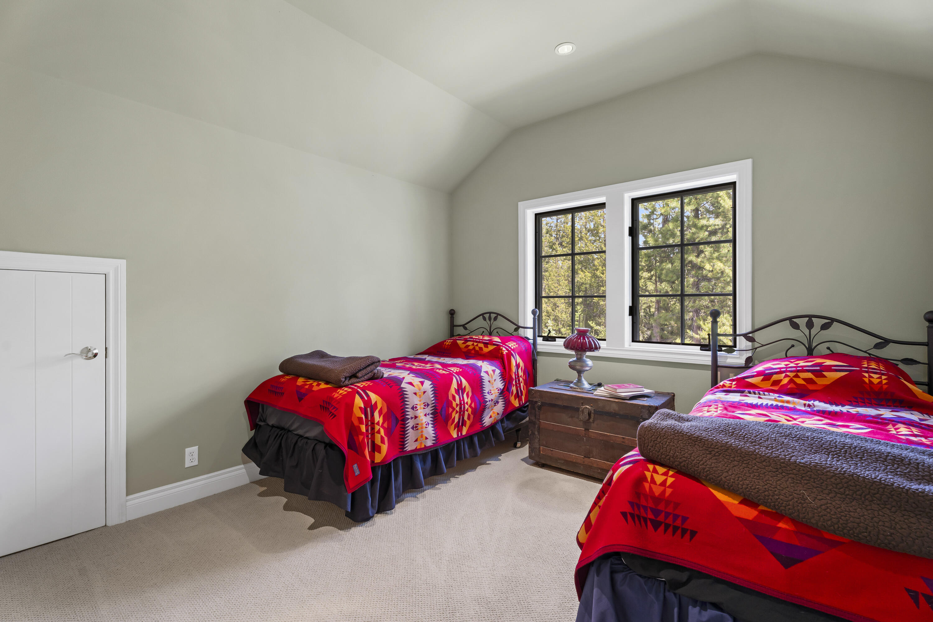 Fall River Estate - Residential