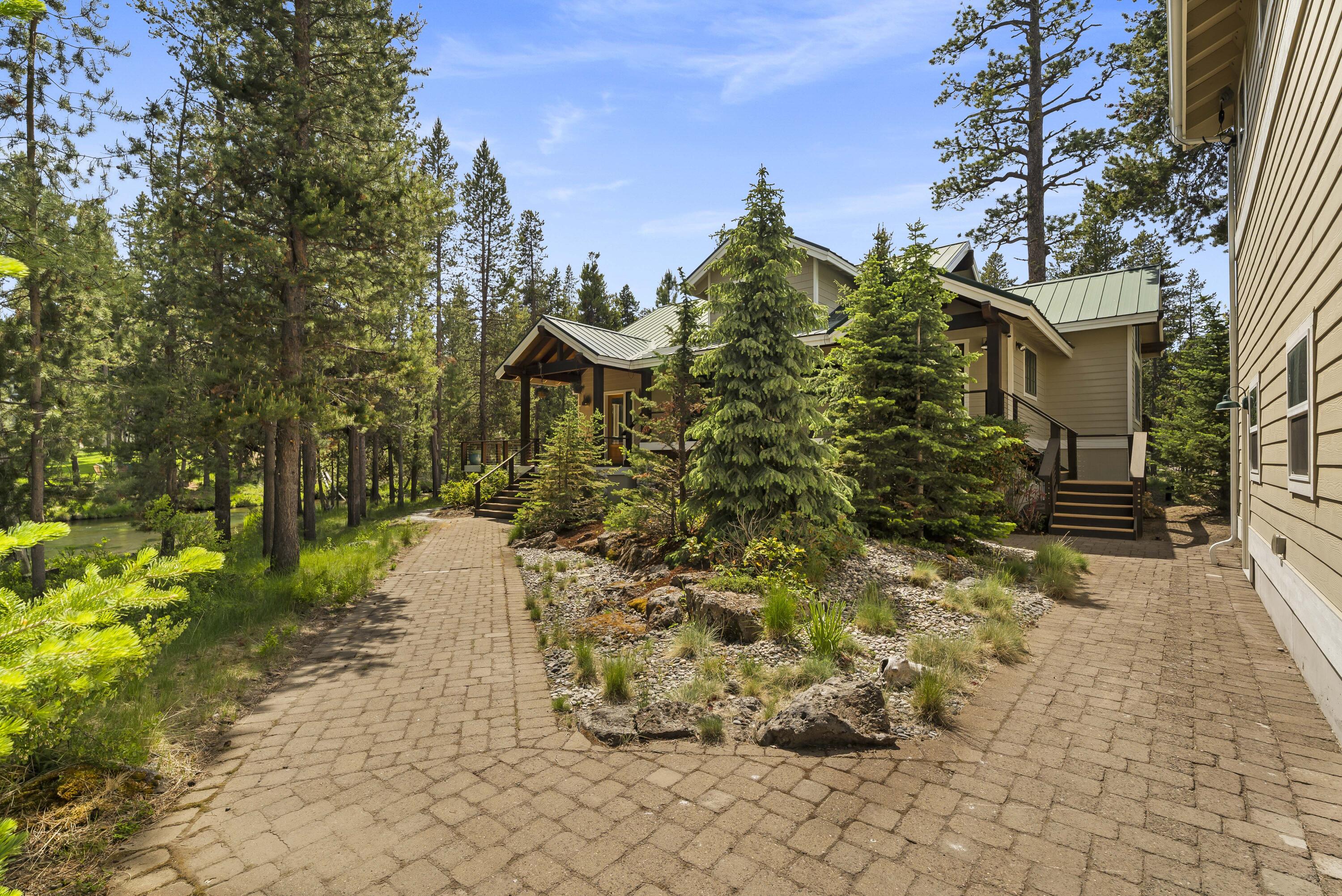 Fall River Estate - Residential