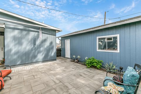 Tiny photo for 923 Jasper Street, Medford, OR 97501 (MLS # 220219454)