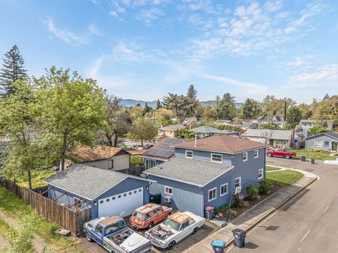 Tiny photo for 923 Jasper Street, Medford, OR 97501 (MLS # 220219454)