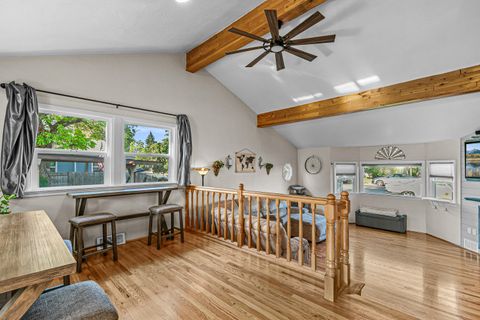 Tiny photo for 923 Jasper Street, Medford, OR 97501 (MLS # 220219454)