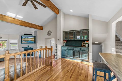 Tiny photo for 923 Jasper Street, Medford, OR 97501 (MLS # 220219454)