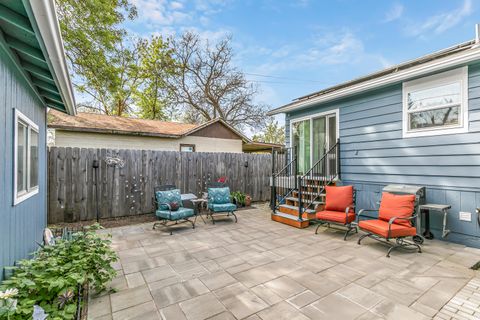 Tiny photo for 923 Jasper Street, Medford, OR 97501 (MLS # 220219454)