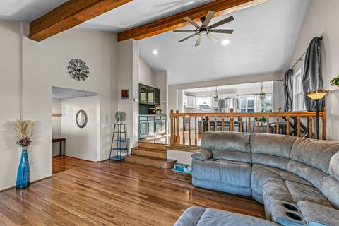 Tiny photo for 923 Jasper Street, Medford, OR 97501 (MLS # 220219454)