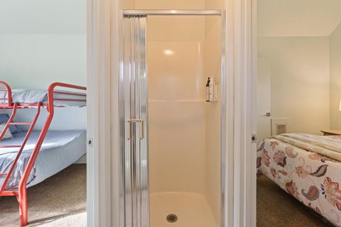 Tiny photo for 18075 Juniper Lane #13, Sunriver, OR 97707 (MLS # 220215562)