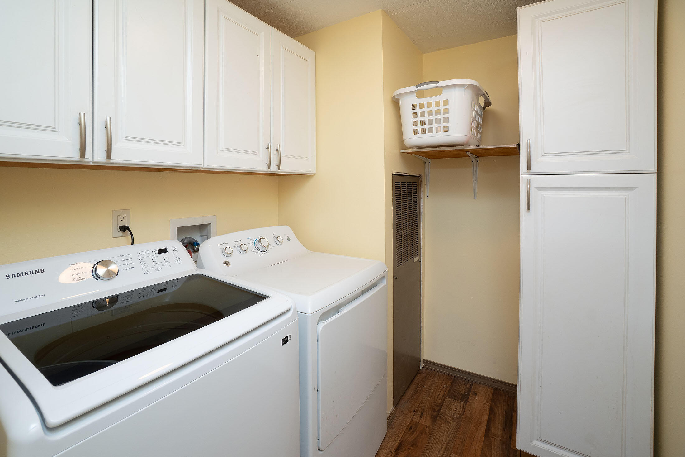 Juniper Hills - Residential