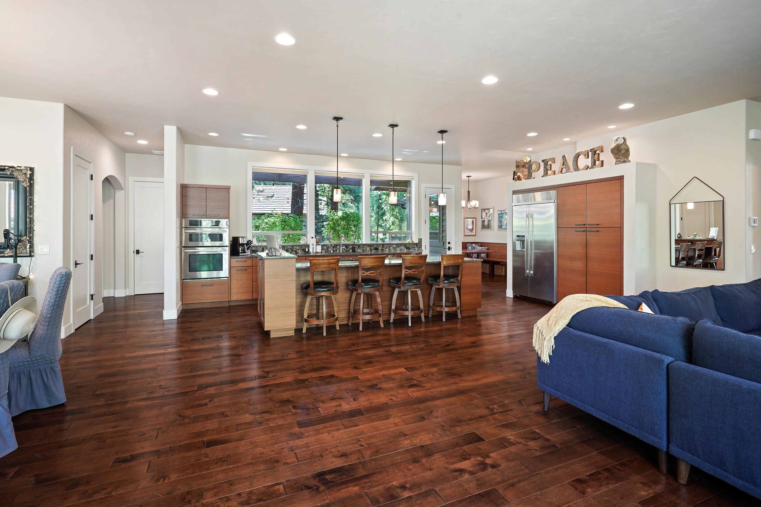 Broken Top - Residential