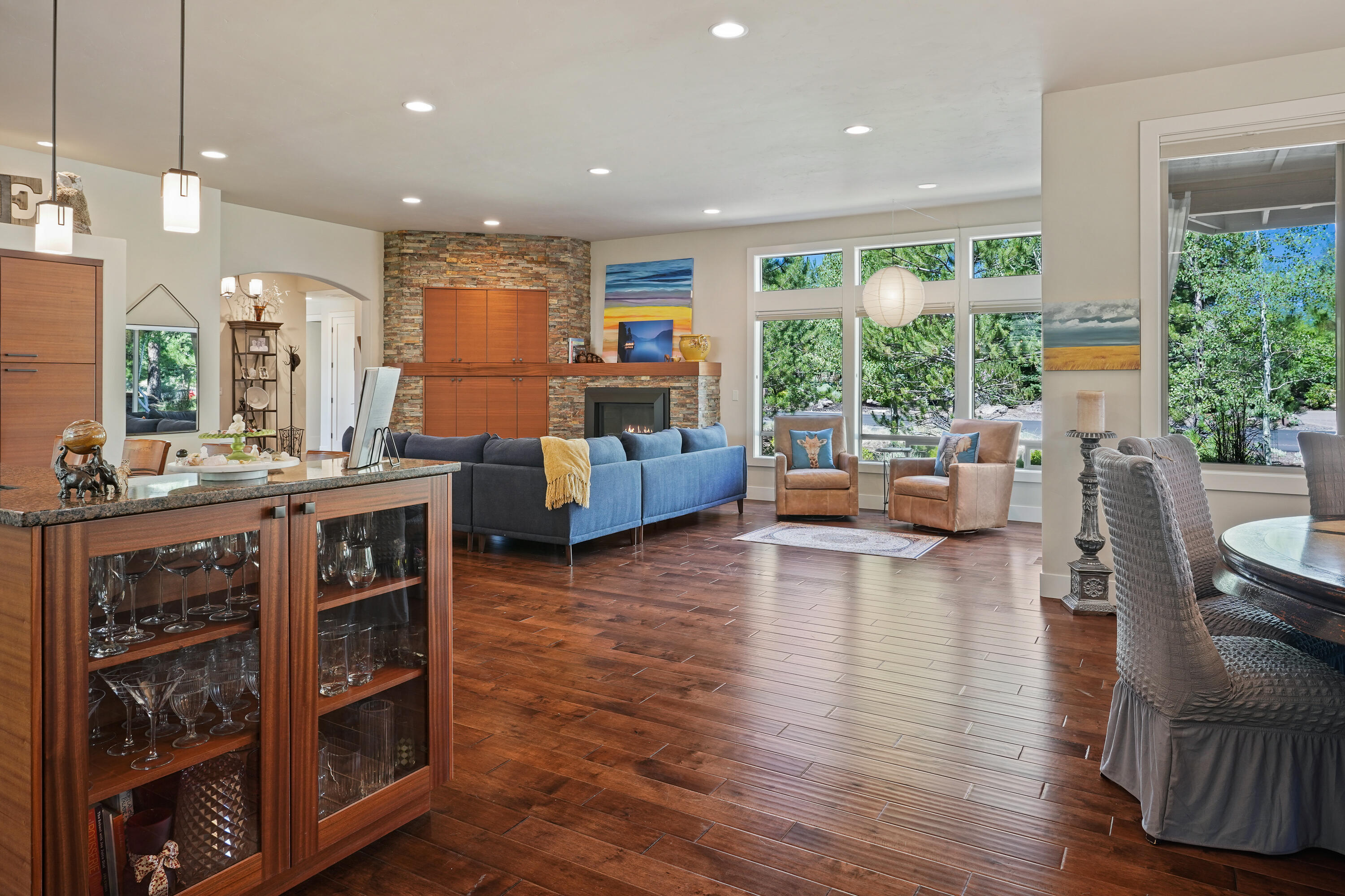 Broken Top - Residential