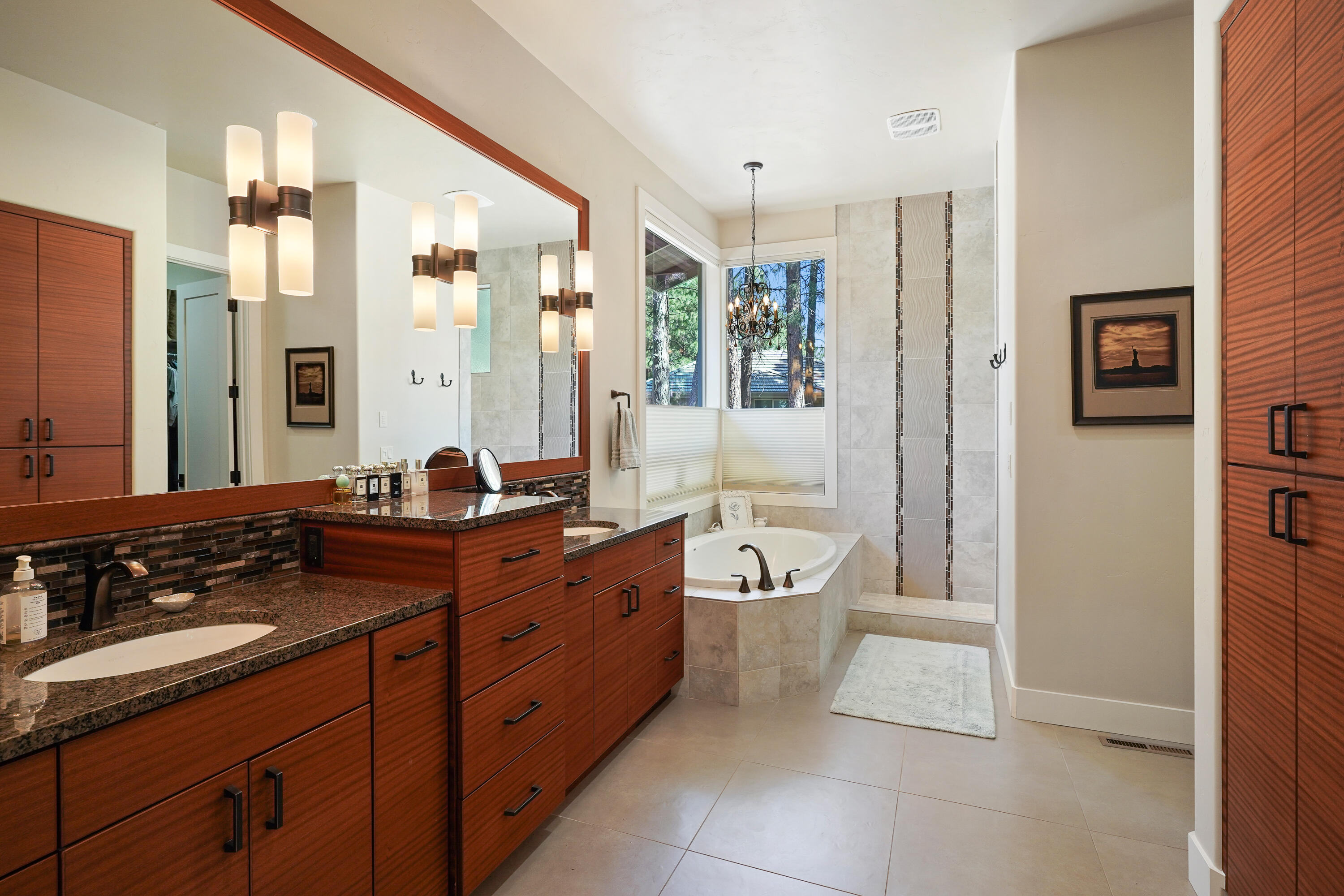 Broken Top - Residential