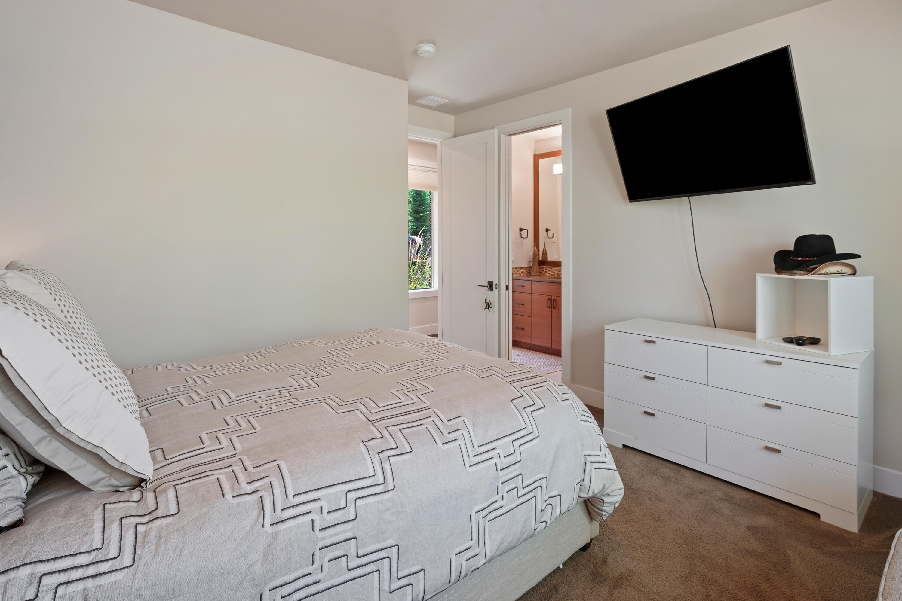 Broken Top - Residential