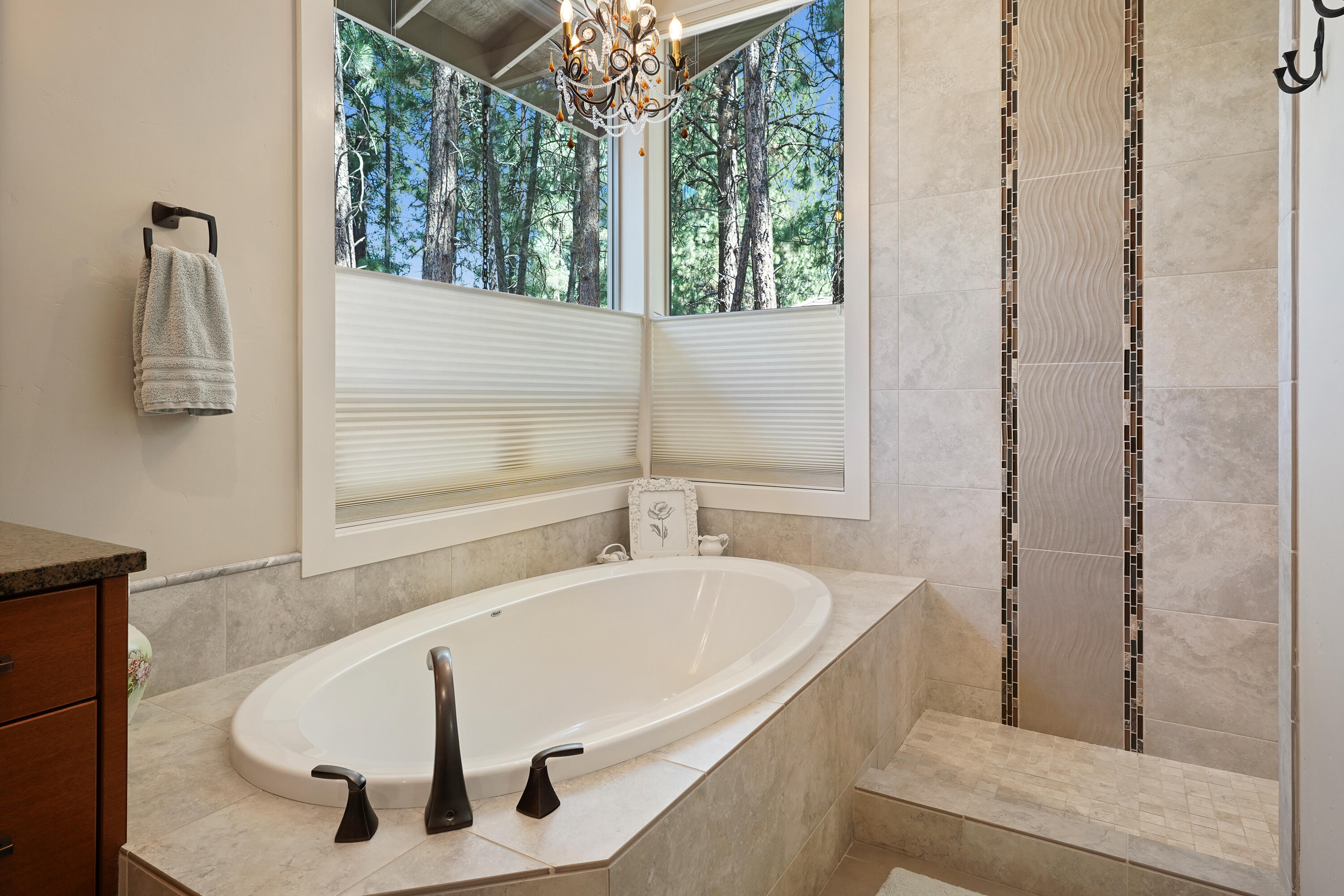 Broken Top - Residential