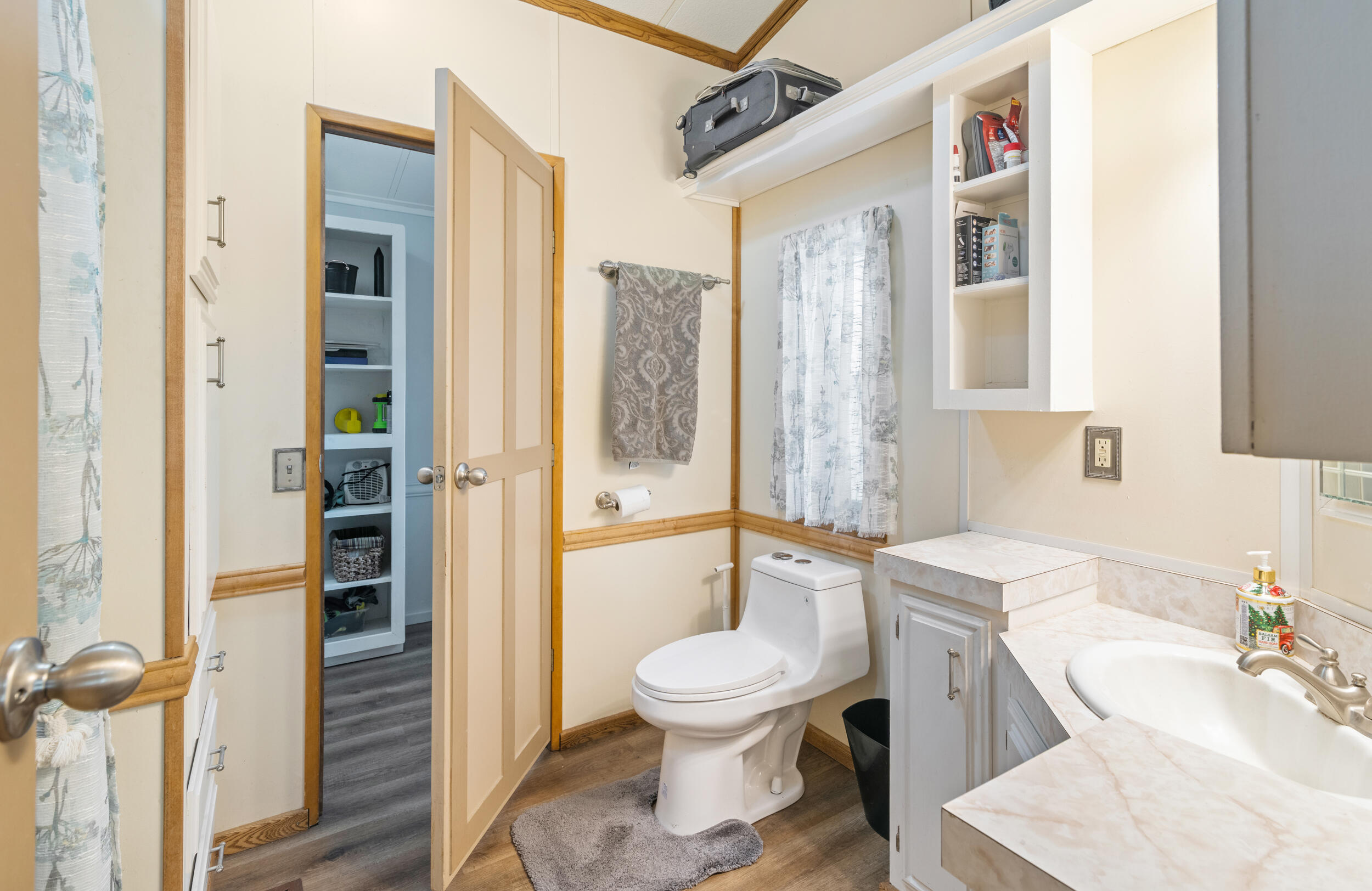 La Pine, Oregon 97739, United States, 3 Bedrooms Bedrooms, ,2 BathroomsBathrooms,Residential,Active,10673